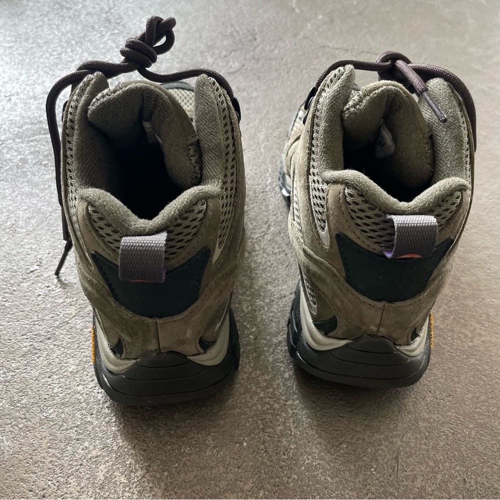 Merrell Women's Moab 2 Vent Mid Hiking Boots in Olive and Purple Laces - Picture 6 of 12